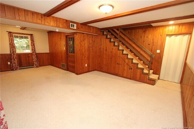 Building Photo - 1427 Seminole Trail