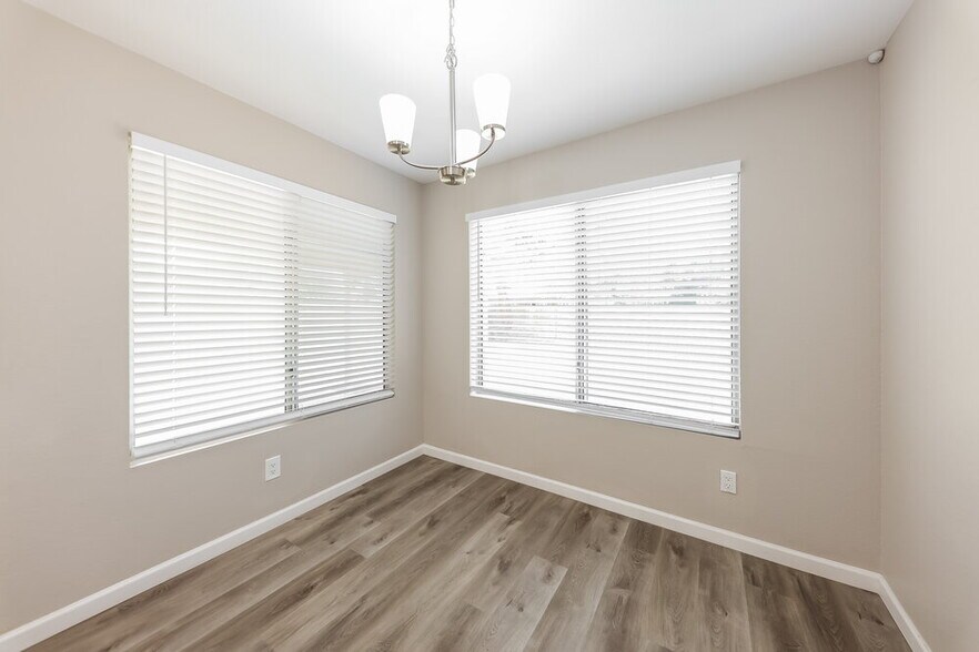 Building Photo - 3630 W Escuda Dr