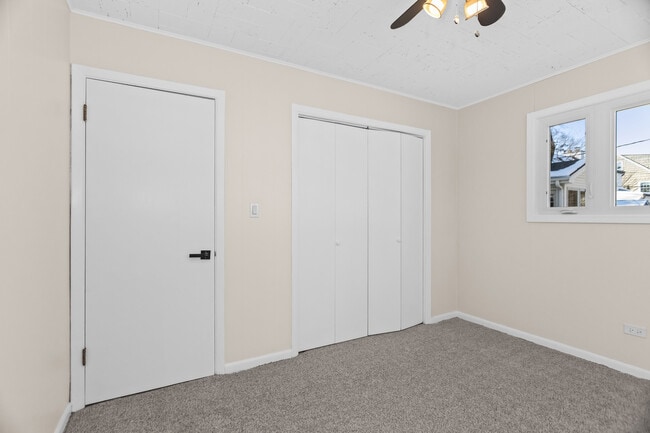 Building Photo - 537 County Line Rd