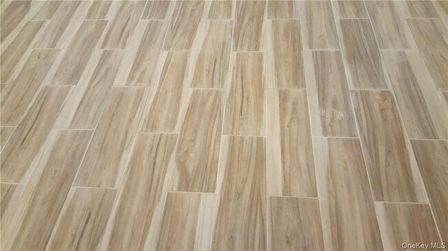 Building Photo - 14-16 Horton Avenue Unit 1st Floor