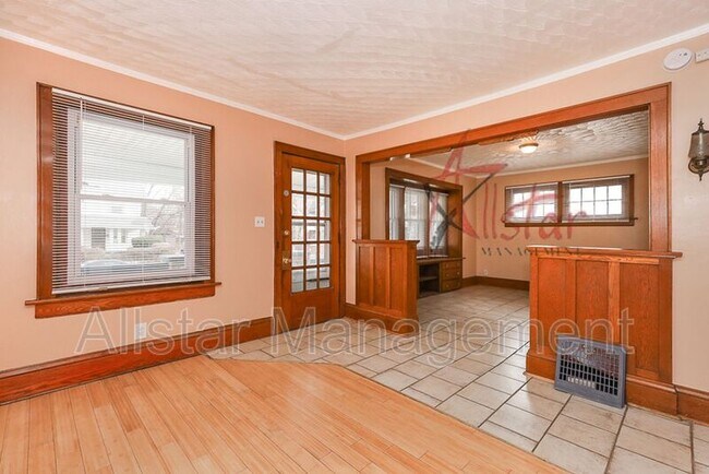 Building Photo - 458 Hillwood Dr