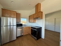 Building Photo - New Apartment in Central Ashland Location ...