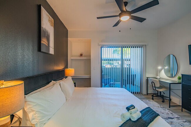 Building Photo - 7455 N 95th Ave