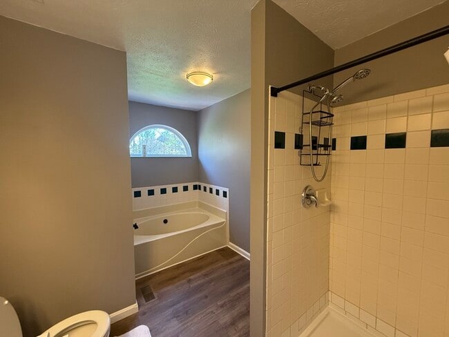 Building Photo - Single Family