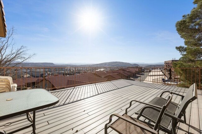 Building Photo - 161 W 950 S