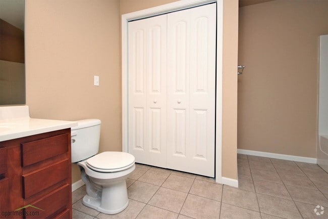 Bathroom - Hunters Ridge