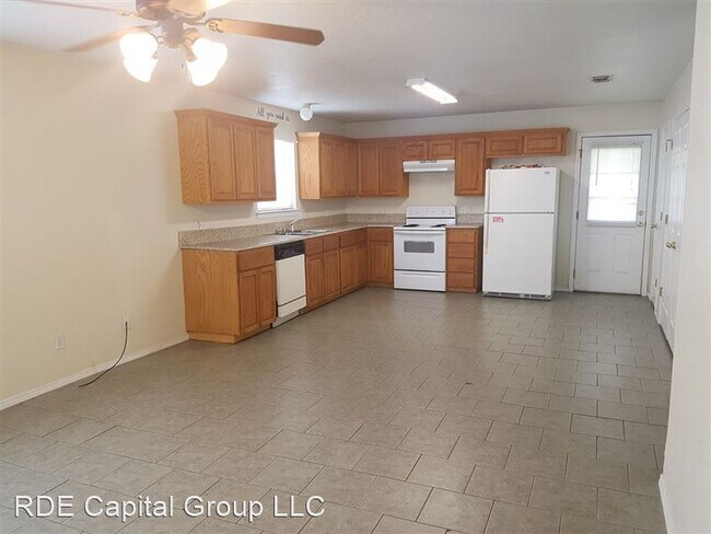 Building Photo - 227 Blue Bell Ct
