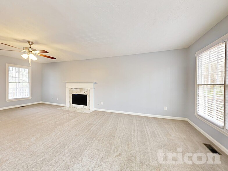 Building Photo - 313 Willow Bend Dr
