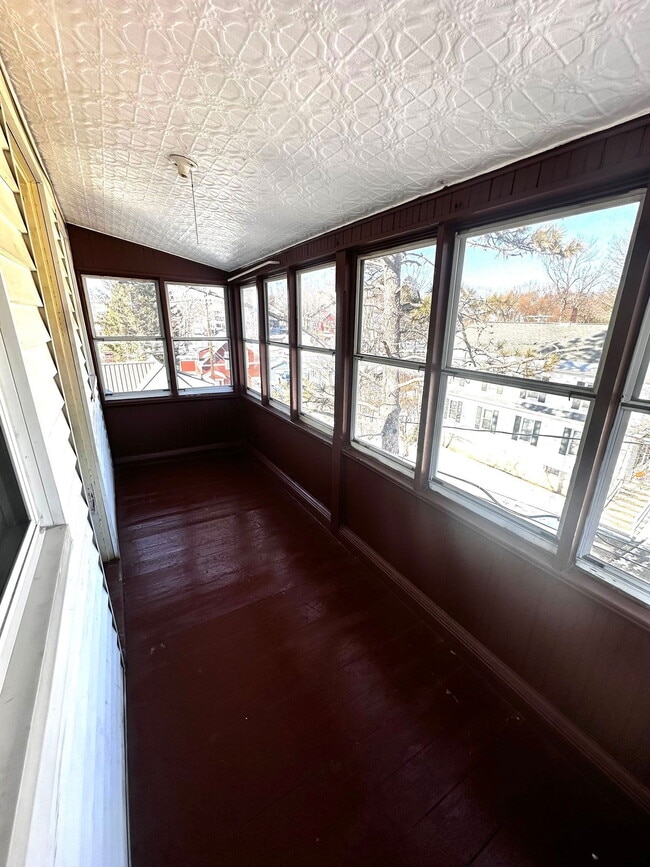 Building Photo - 108 Church St