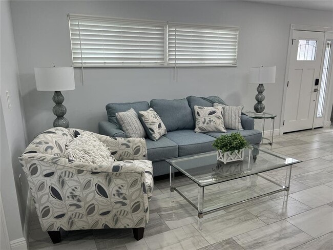 Building Photo - 1742 8th St