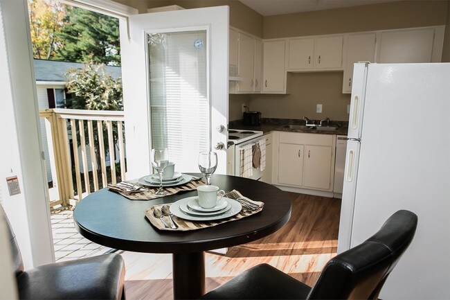 Building Photo - 4620 Central Ave