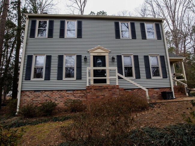 Building Photo - 4266 Roundhill Dr