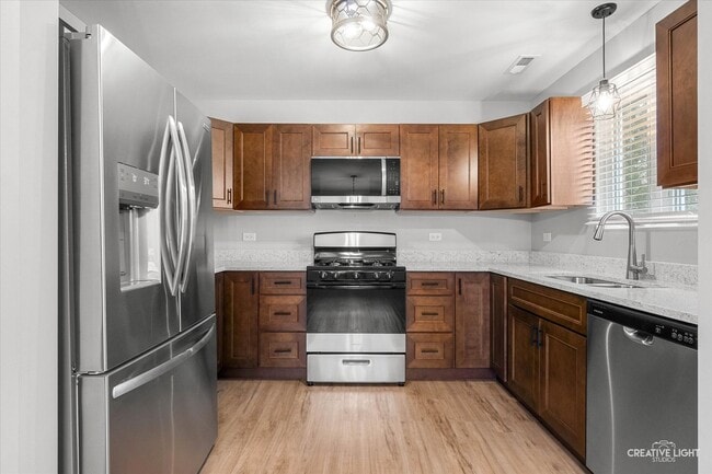 Building Photo - 1260 Oak Grove Ct