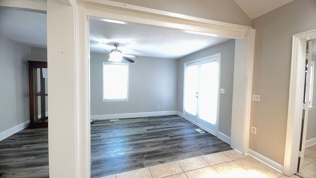 Building Photo - 3BR 2BA Home in Fisher Park