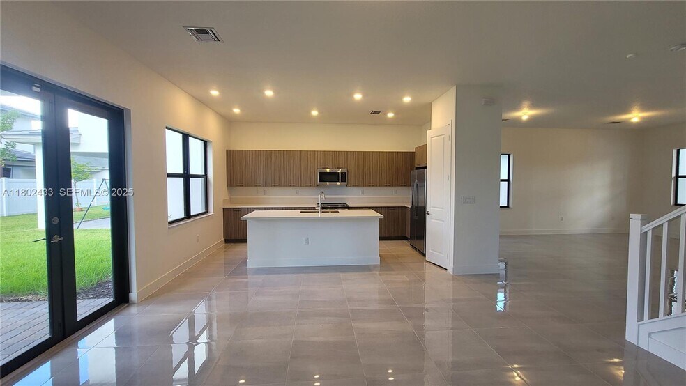 Building Photo - 4578 SW 174th Ave