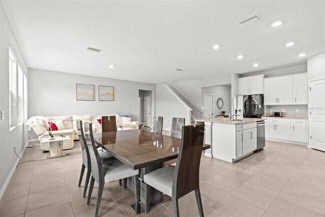 Building Photo - 16980 Oval Rum Dr