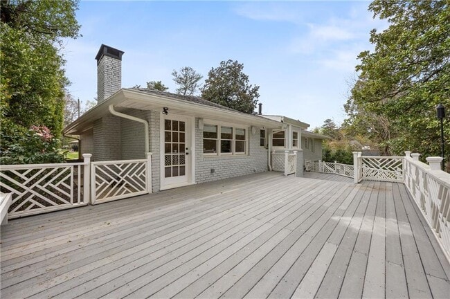 Building Photo - 128 Osner Dr NE