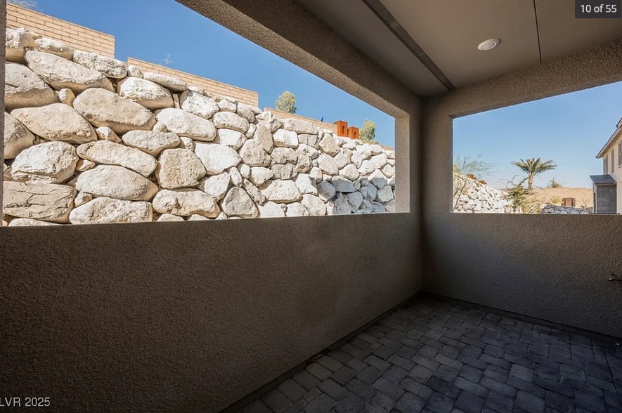 Building Photo - 2487 Altitude St