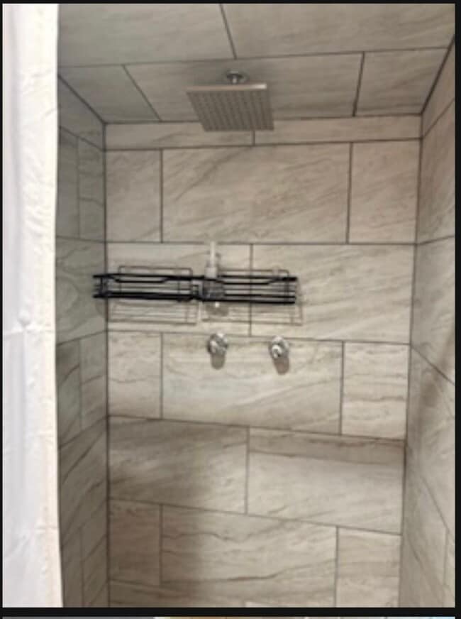 Building Photo - Barnview Country Haven