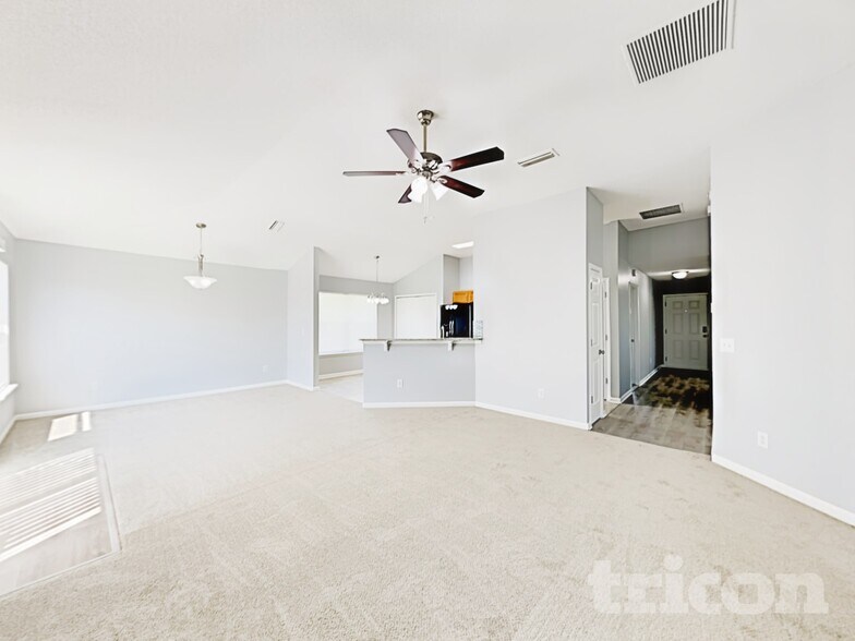Building Photo - 6830 Shoreline Ln