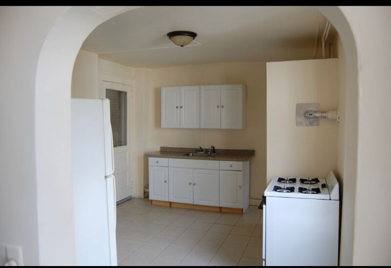 Building Photo - 40 Academy St