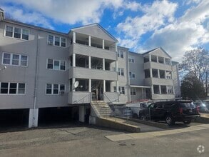 Building Photo - 386 Summer St