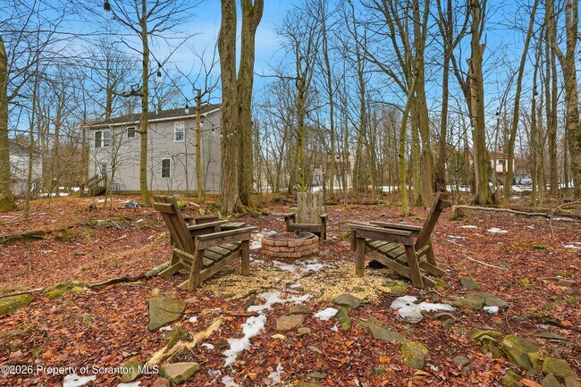 Building Photo - 1379 Winding Way