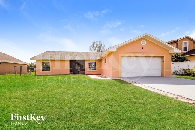 Building Photo - 724 Dromedary Dr
