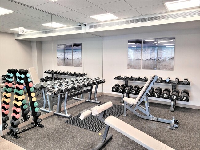 Building Photo - 3700 S Ocean Blvd