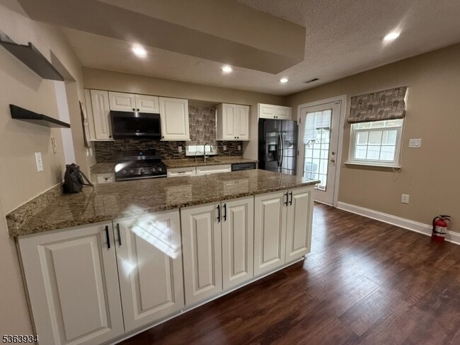 Building Photo - 88 Sapphire Ln