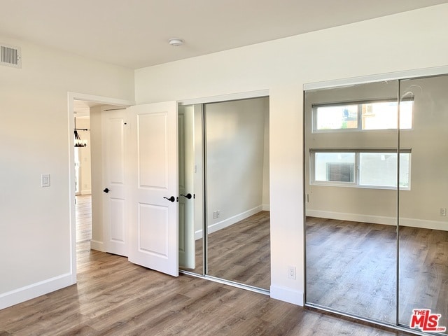 Building Photo - 1227 Granville Ave