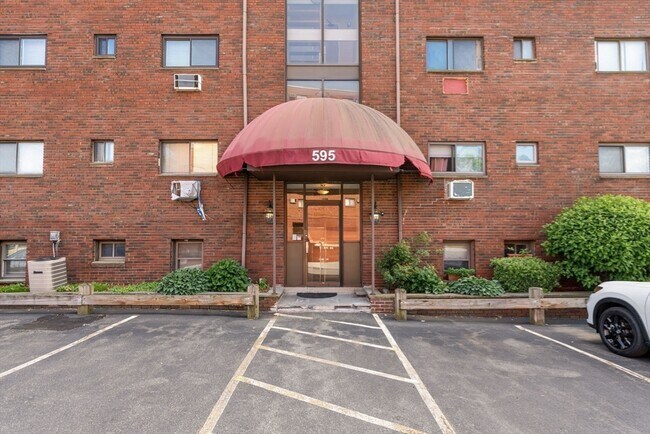 Building Photo - 595 Revere Beach Pkwy