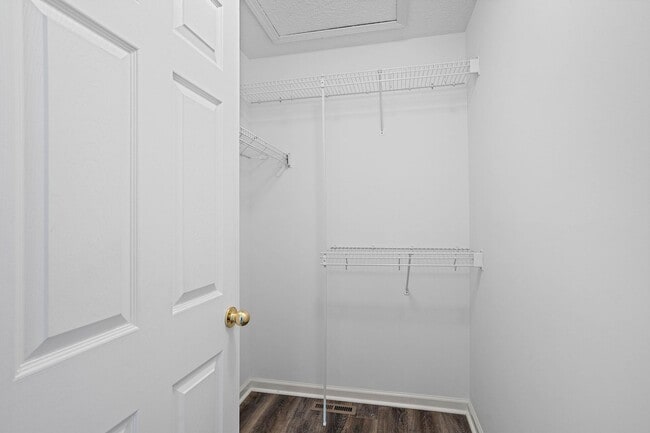 Building Photo - 5009 Legacy Dr