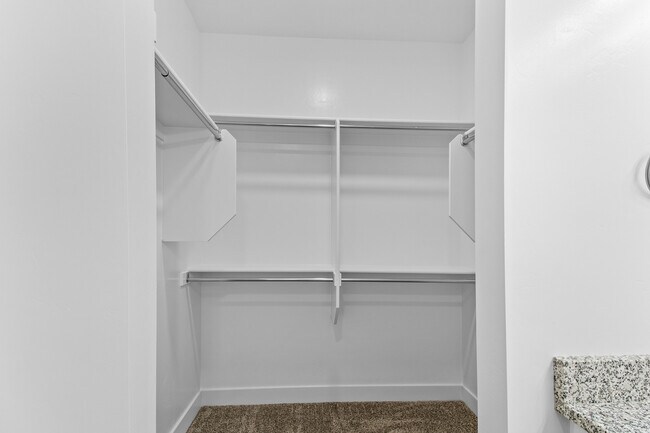 Building Photo - 5801 S Garnet Dr