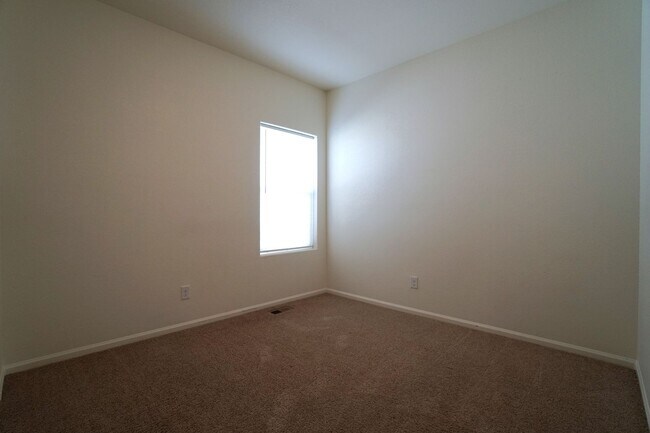Building Photo - 6214 Meadowbank Ln