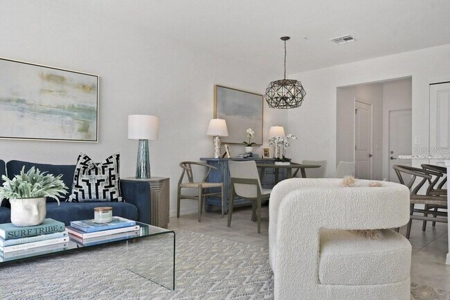 Building Photo - 4915 1st Ave E