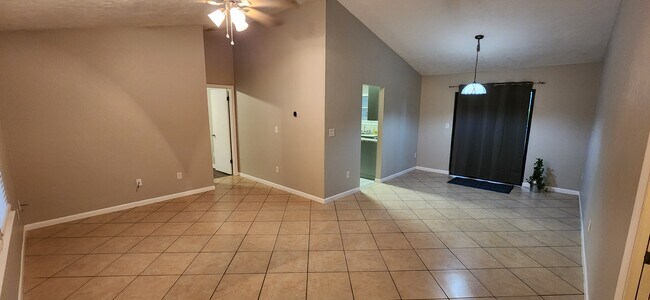 Building Photo - 3002 NW 76th Terrace