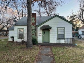 Building Photo - 2301 Bullington St