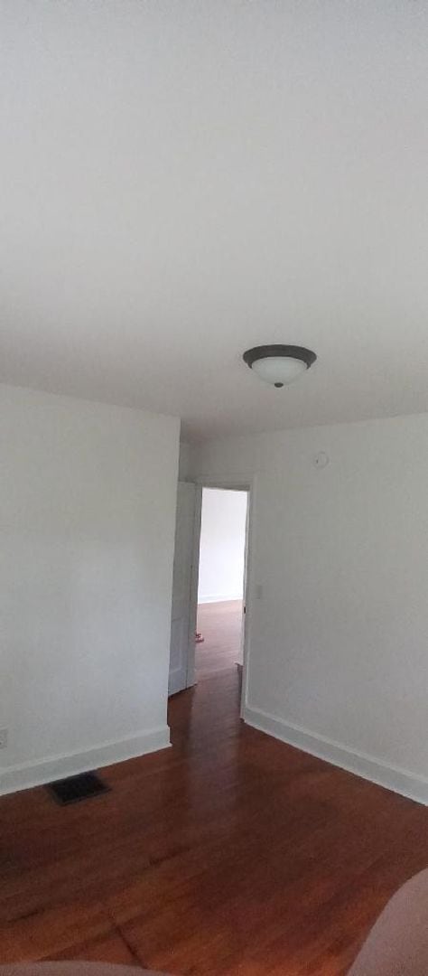 Building Photo - 3 Bedroom 1 Bath Available to Rent for $1,...