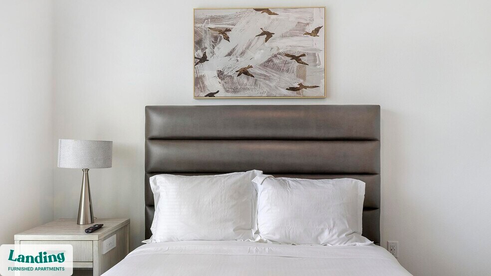 Building Photo - 650 E Sycamore St