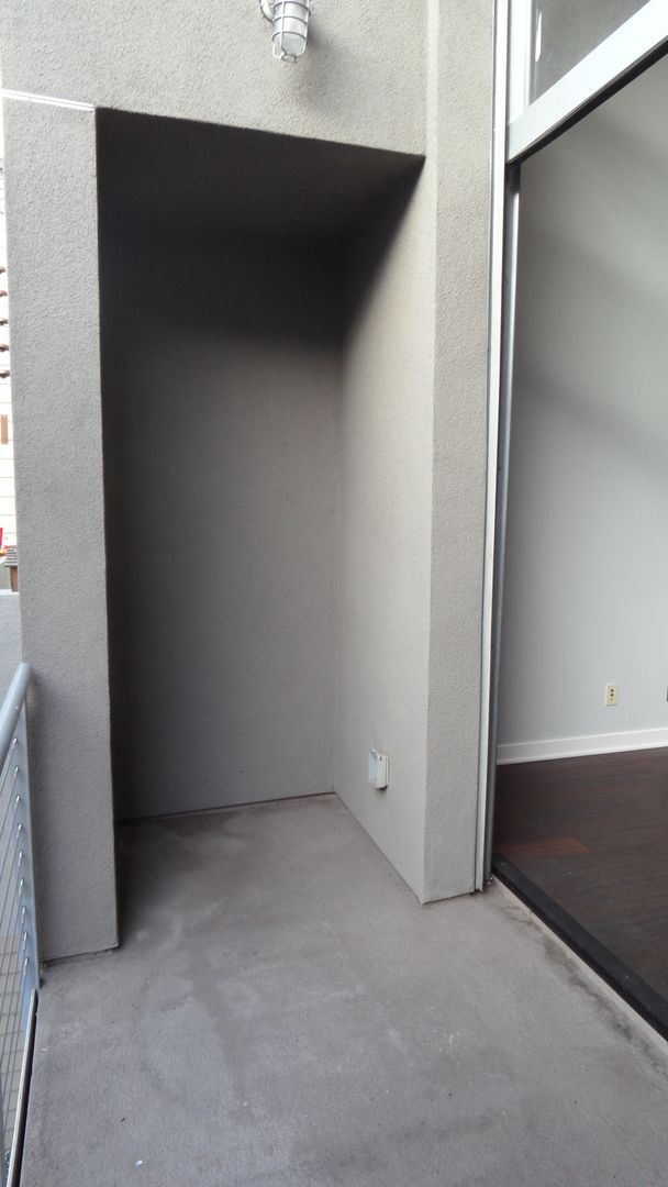 Building Photo - Office Space Living 2 BR 2.5 BA Attached 2 Car Garage