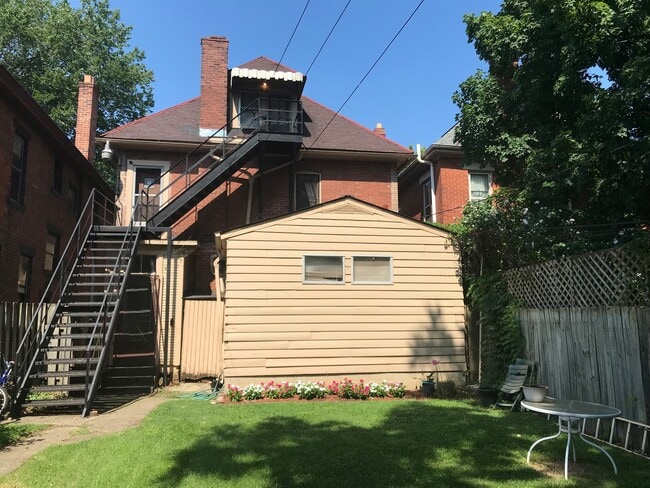 Building Photo - 1284 Highland St