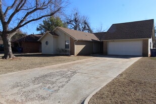 Building Photo - 1136 W Johnathan Way