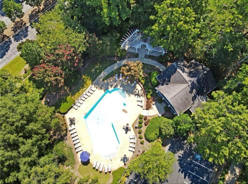 Building Photo - 343 Ironhill Trce