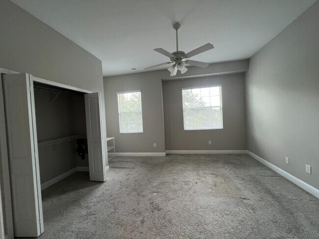 Building Photo - 2820 1st Ave S