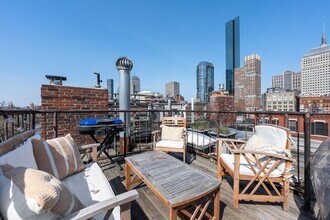 Building Photo - 44 Chandler St