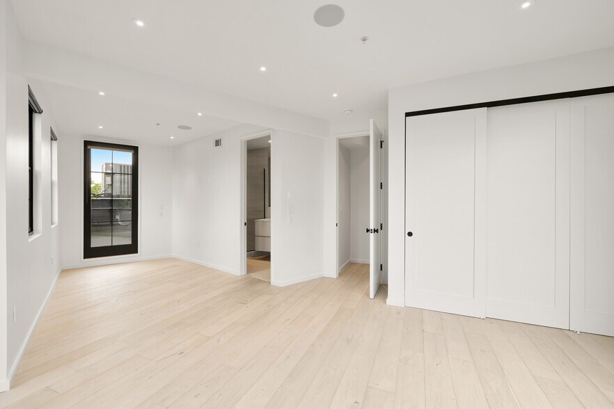 Building Photo - 1451 Maryland Ave NE