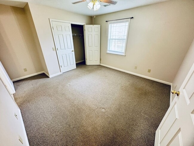 Building Photo - 325 Franklin Terrace