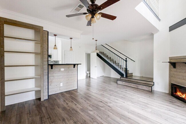 Building Photo - Corner of Comfort: Elevate Your Lifestyle ...