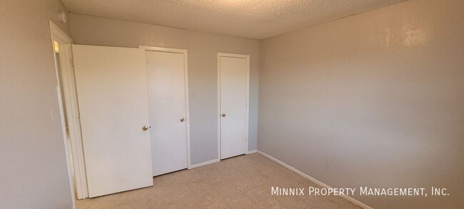 Building Photo - 636 S Crosby St